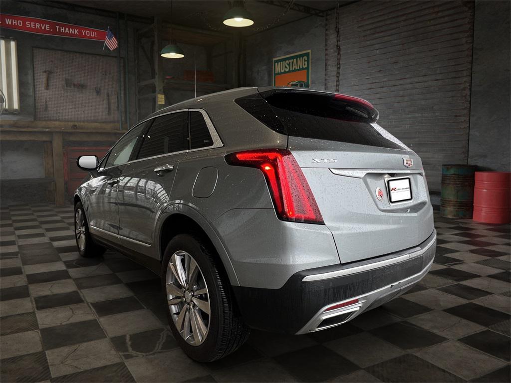 used 2025 Cadillac XT5 car, priced at $38,348