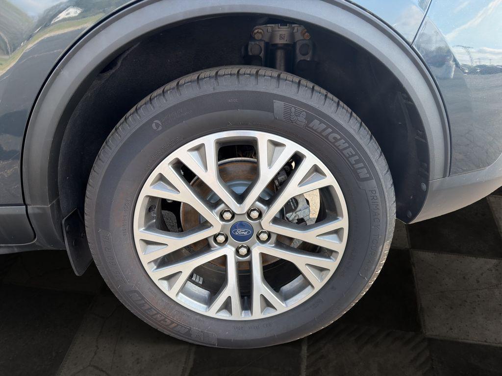 used 2022 Ford Escape car, priced at $24,712
