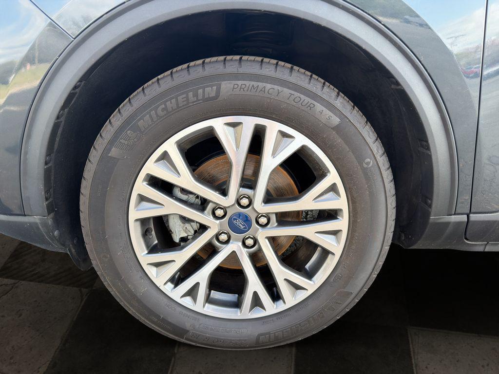 used 2022 Ford Escape car, priced at $24,712
