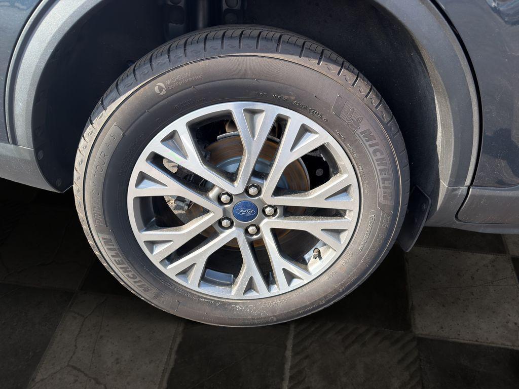 used 2022 Ford Escape car, priced at $24,712