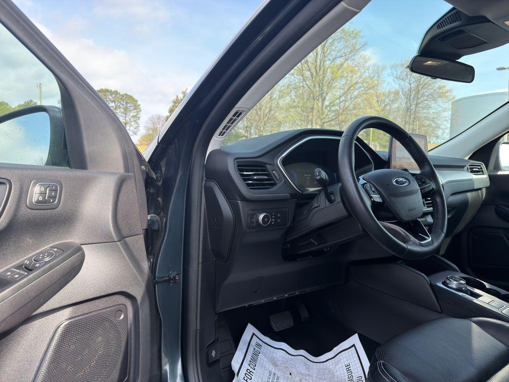 used 2022 Ford Escape car, priced at $24,712