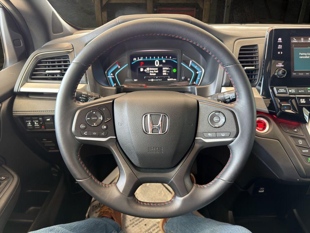 used 2023 Honda Odyssey car, priced at $35,724