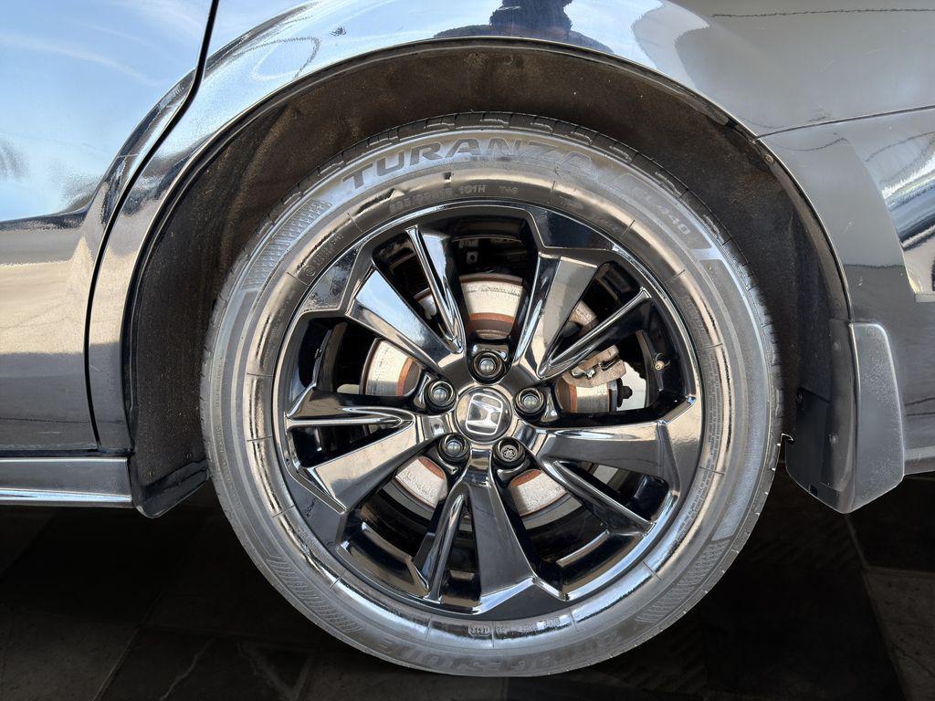 used 2023 Honda Odyssey car, priced at $35,724