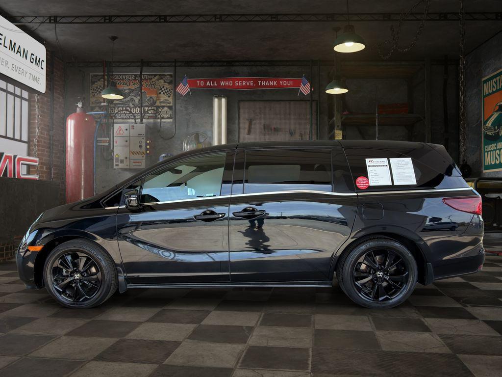used 2023 Honda Odyssey car, priced at $35,724