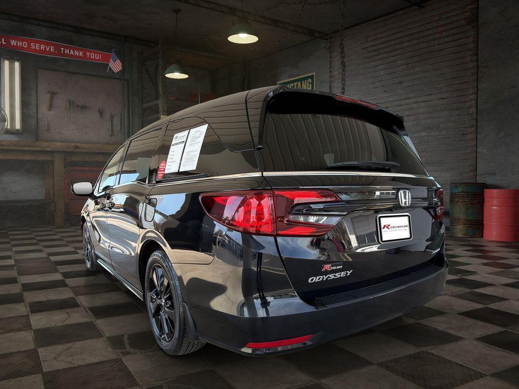 used 2023 Honda Odyssey car, priced at $35,724