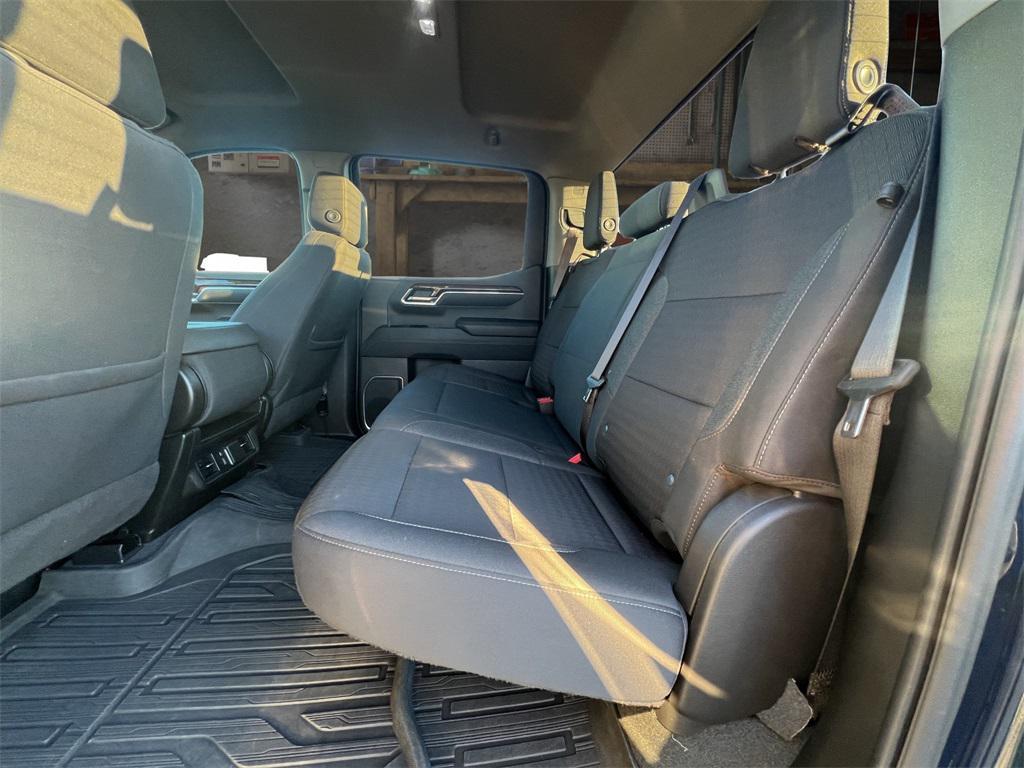 used 2023 GMC Sierra 1500 car, priced at $33,139