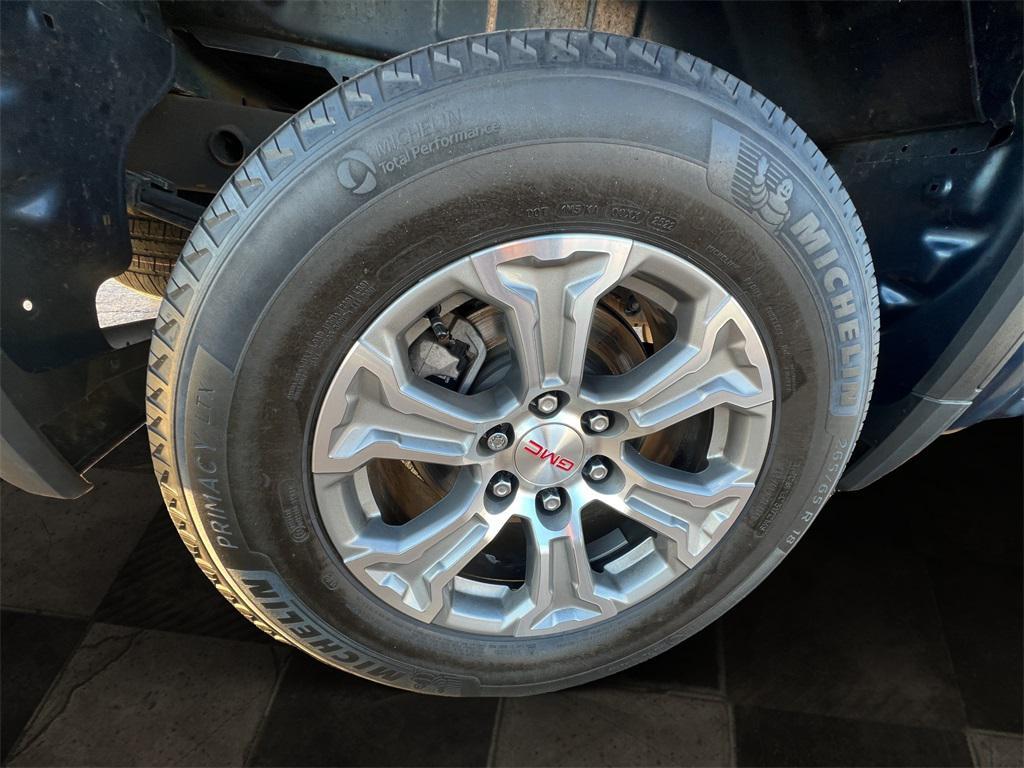 used 2023 GMC Sierra 1500 car, priced at $33,139