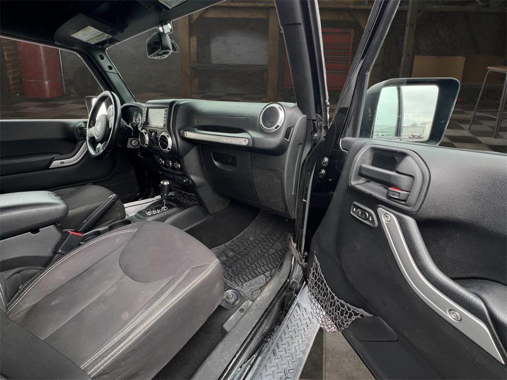 used 2015 Jeep Wrangler Unlimited car, priced at $15,476