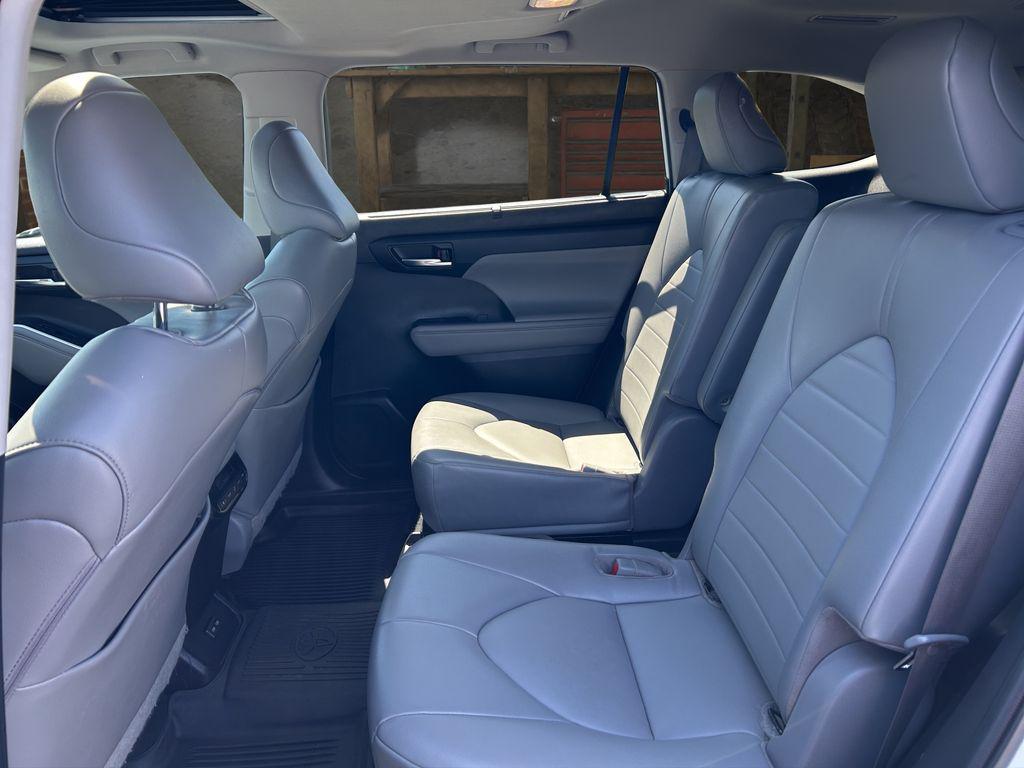used 2022 Toyota Highlander car, priced at $37,161