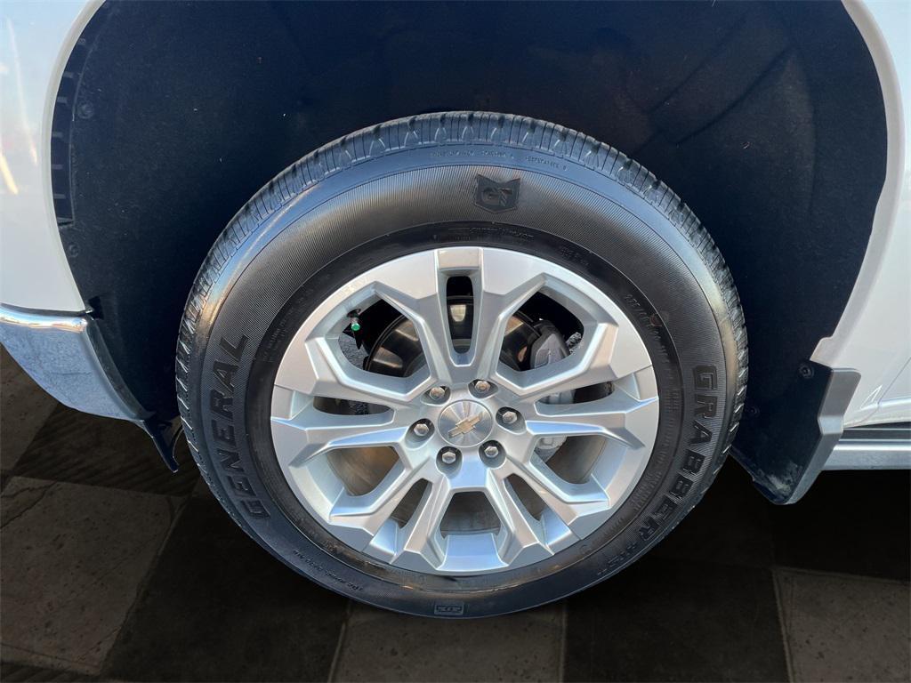 used 2022 Chevrolet Silverado 1500 car, priced at $41,806