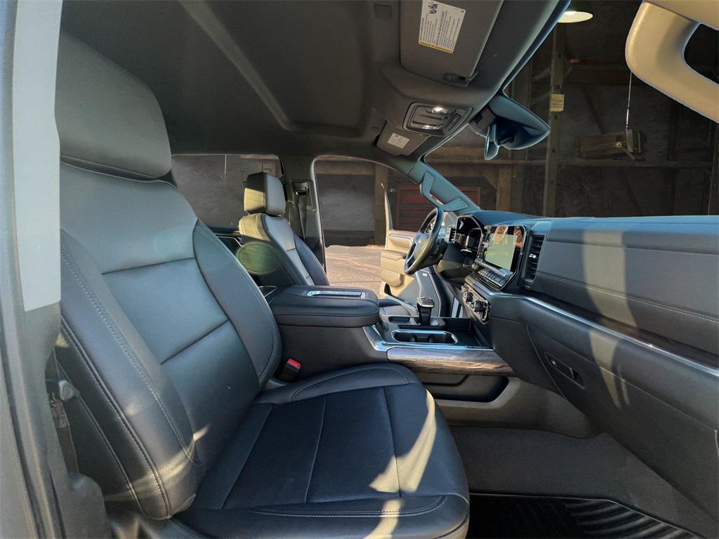 used 2022 Chevrolet Silverado 1500 car, priced at $41,806