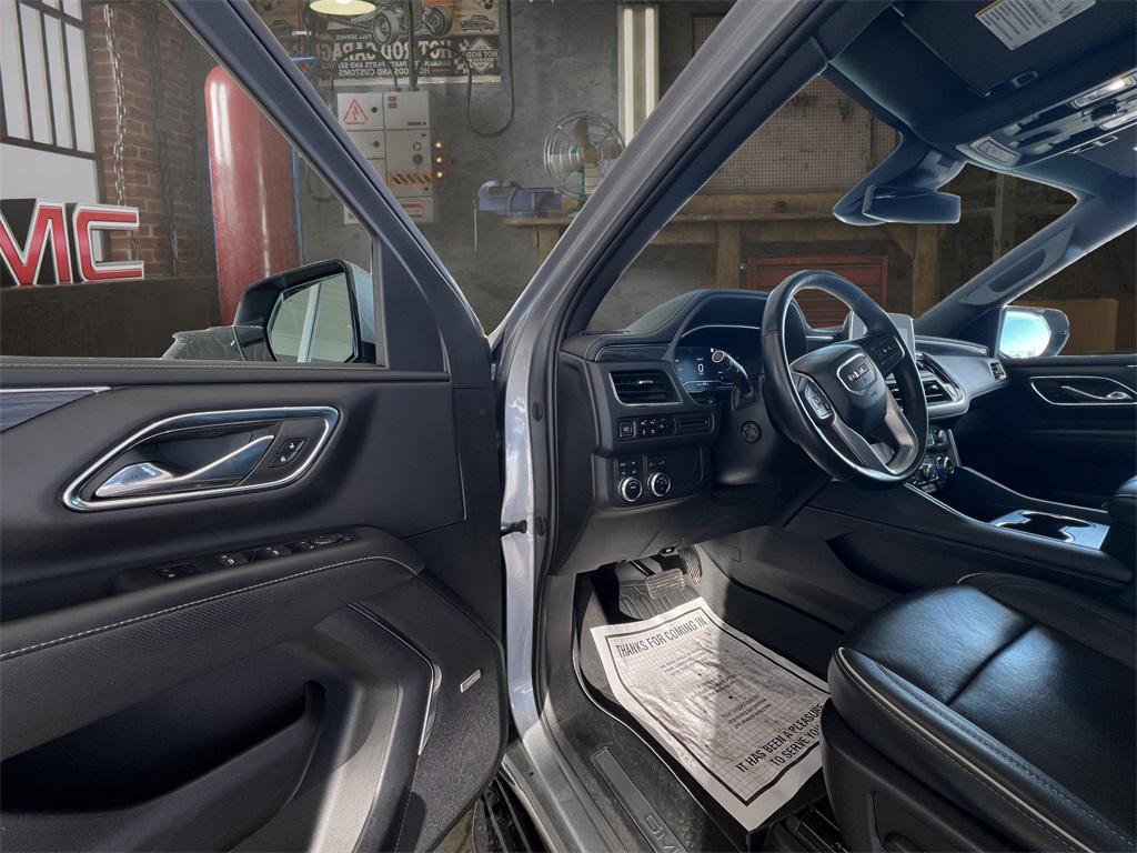 used 2023 GMC Yukon car, priced at $48,669