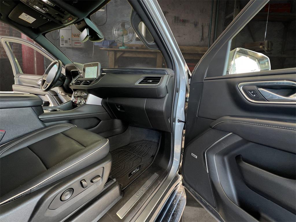 used 2023 GMC Yukon car, priced at $48,669