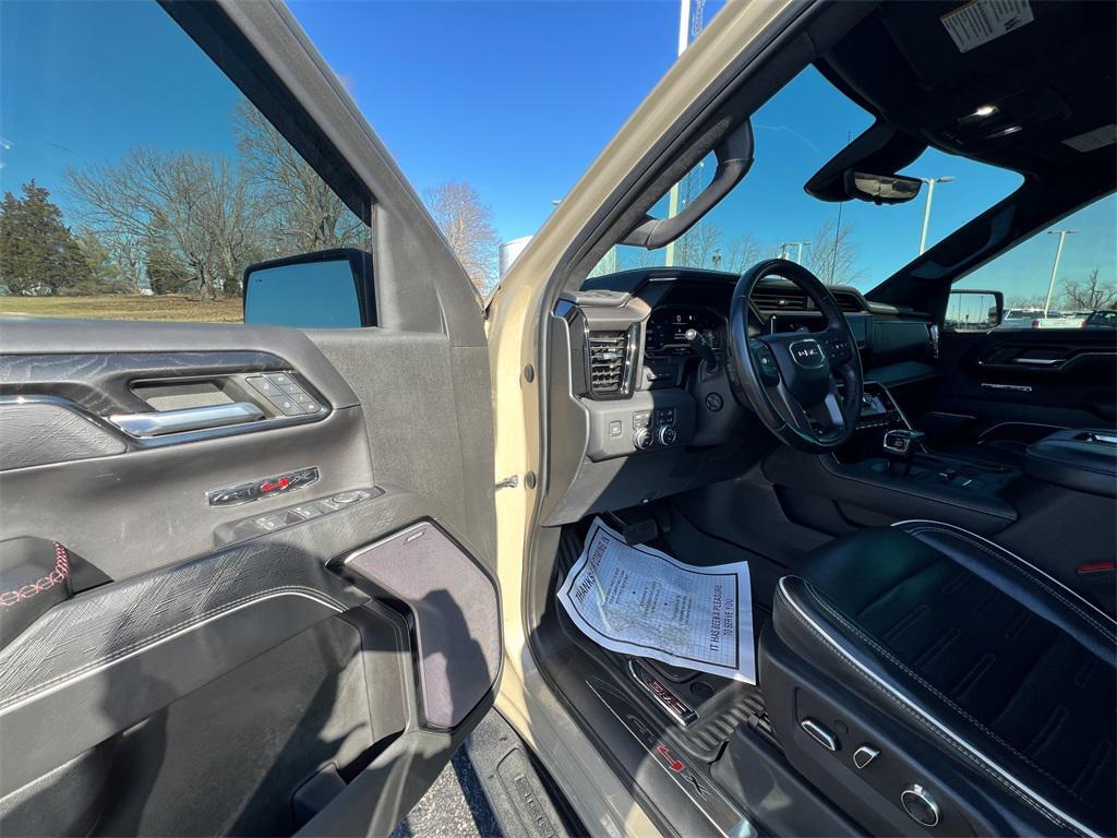 used 2022 GMC Sierra 1500 car, priced at $48,025