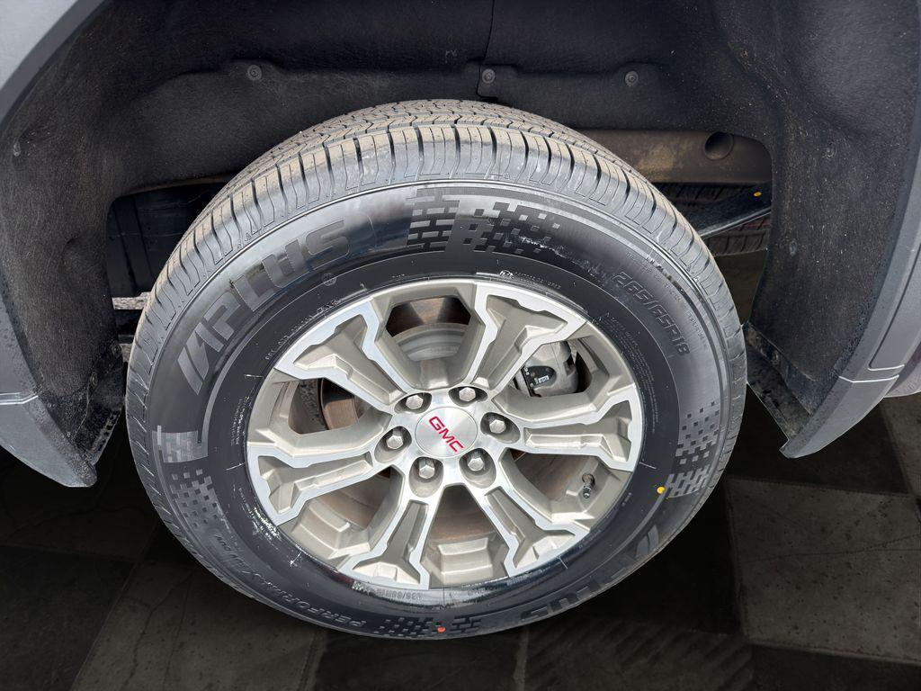 used 2025 GMC Sierra 1500 car, priced at $46,076