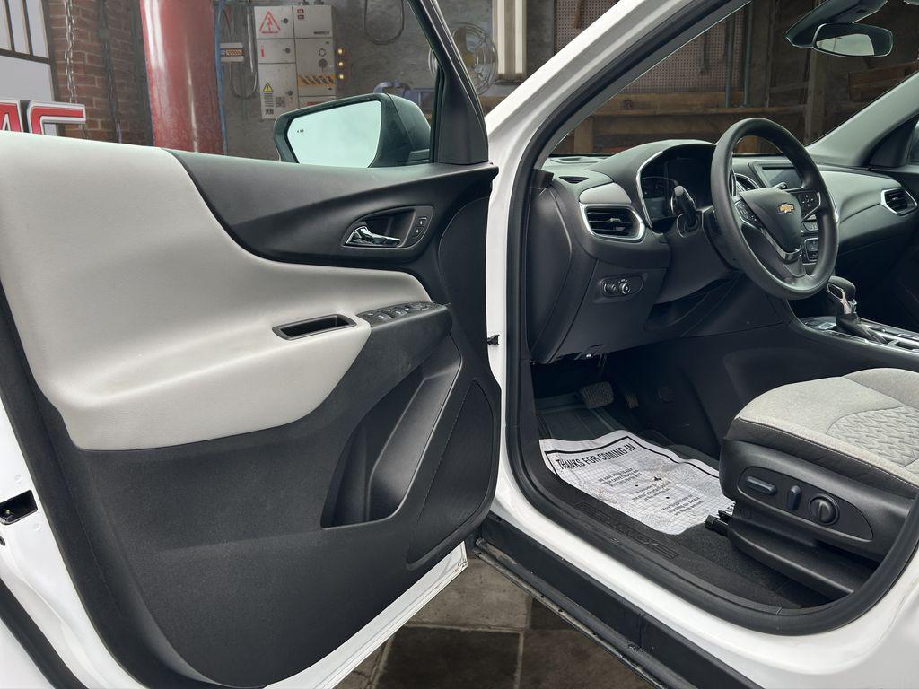 used 2024 Chevrolet Equinox car, priced at $20,367