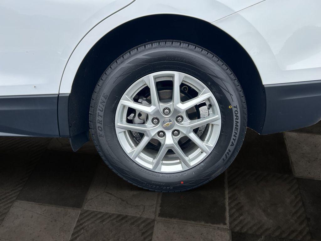used 2024 Chevrolet Equinox car, priced at $20,367