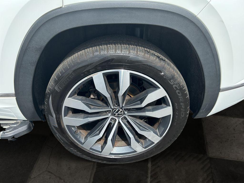 used 2020 Volkswagen Atlas Cross Sport car, priced at $19,331