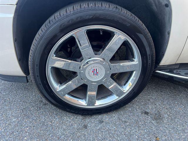 used 2011 Cadillac Escalade ESV car, priced at $11,500