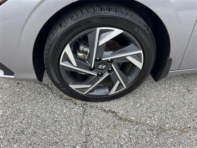 used 2025 Hyundai Elantra car, priced at $21,781