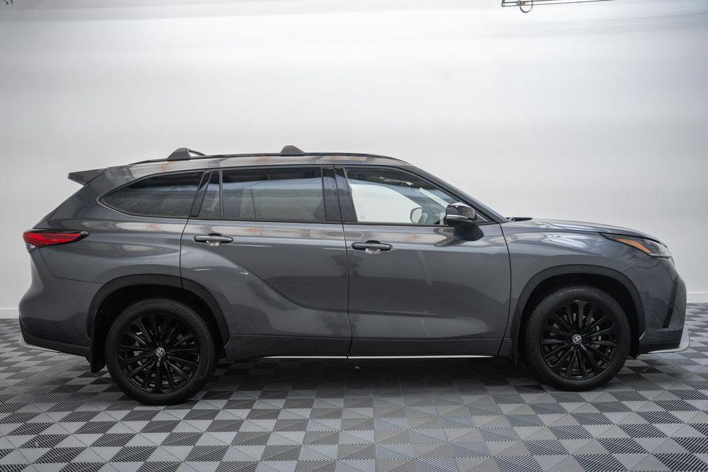 used 2023 Toyota Highlander car, priced at $40,500