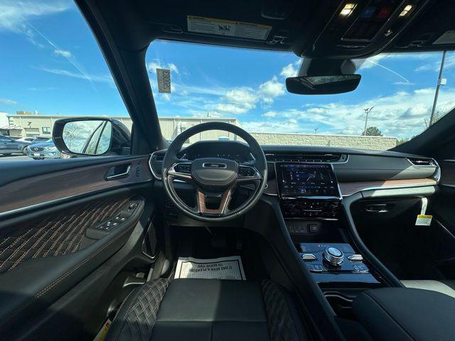 new 2025 Jeep Grand Cherokee car, priced at $54,836