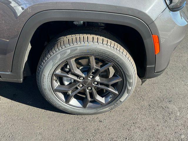 new 2025 Jeep Grand Cherokee L car, priced at $50,394