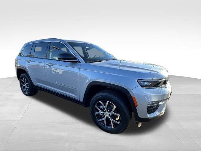 new 2025 Jeep Grand Cherokee car, priced at $44,752