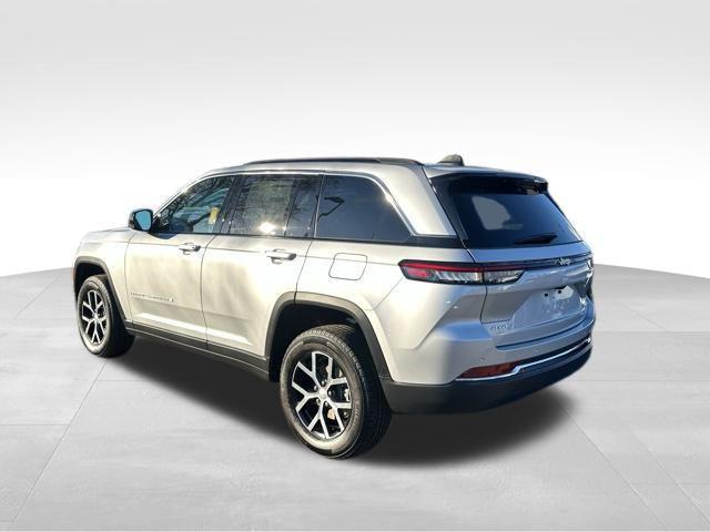 new 2025 Jeep Grand Cherokee car, priced at $44,752