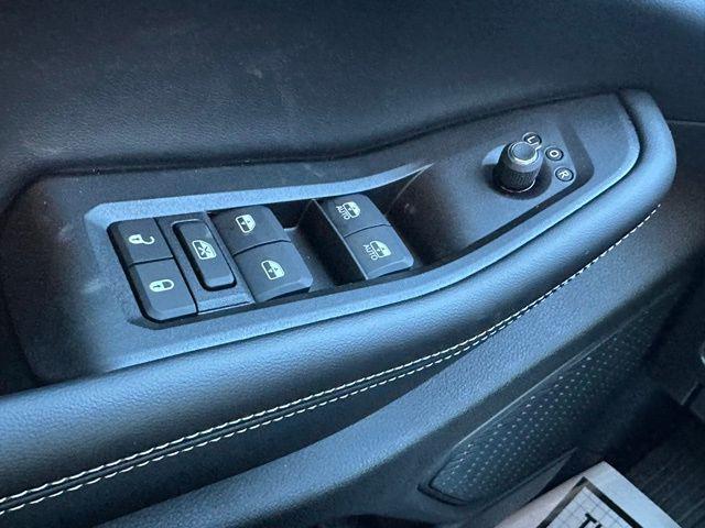 new 2025 Jeep Grand Cherokee car, priced at $44,752