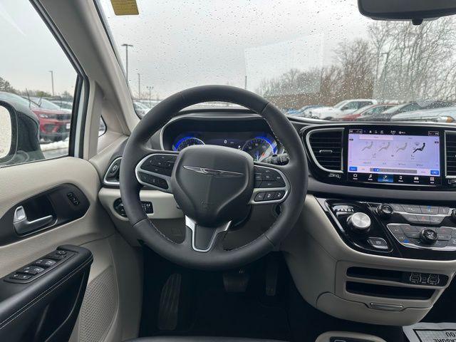 used 2024 Chrysler Pacifica car, priced at $29,690