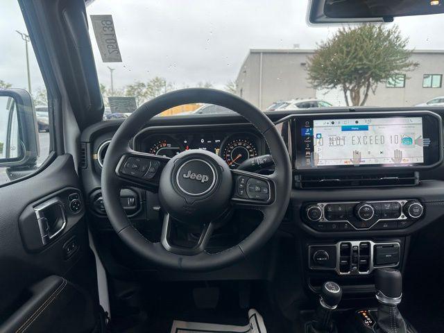 new 2025 Jeep Gladiator car, priced at $44,092