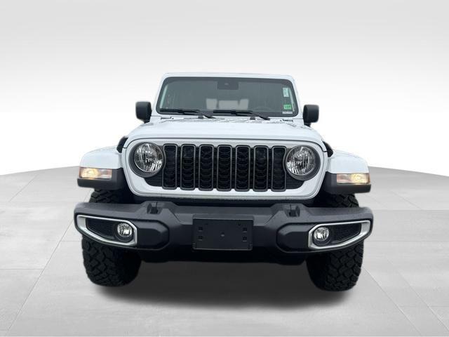 new 2025 Jeep Gladiator car, priced at $44,092