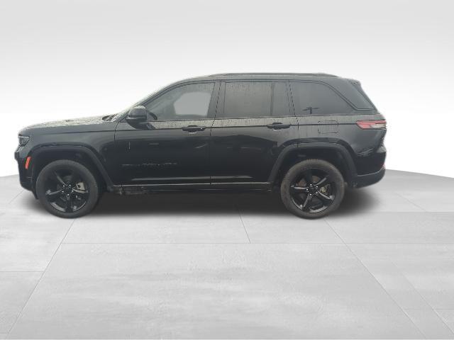 used 2023 Jeep Grand Cherokee car, priced at $33,190
