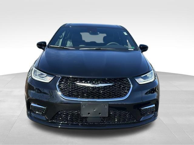 new 2026 Chrysler Pacifica car, priced at $42,155