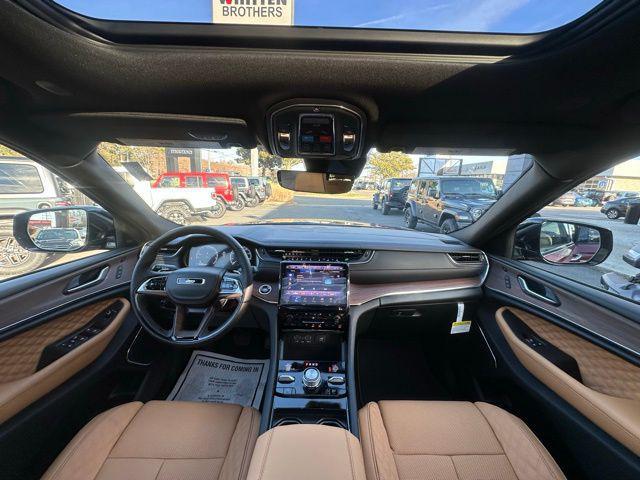 new 2025 Jeep Grand Cherokee L car, priced at $60,082