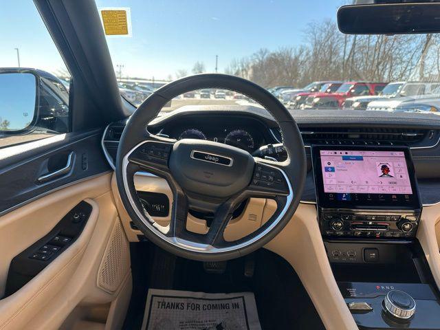 used 2025 Jeep Grand Cherokee car, priced at $35,290