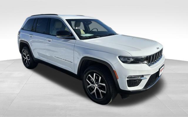 used 2025 Jeep Grand Cherokee car, priced at $35,290