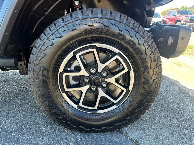 new 2025 Jeep Gladiator car, priced at $53,398