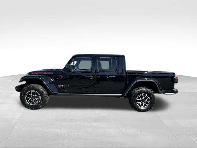 new 2025 Jeep Gladiator car, priced at $53,398