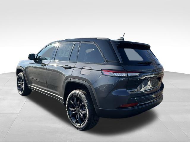 new 2025 Jeep Grand Cherokee car, priced at $48,104