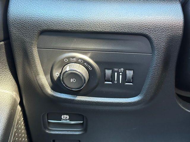 new 2025 Jeep Grand Cherokee car, priced at $48,104