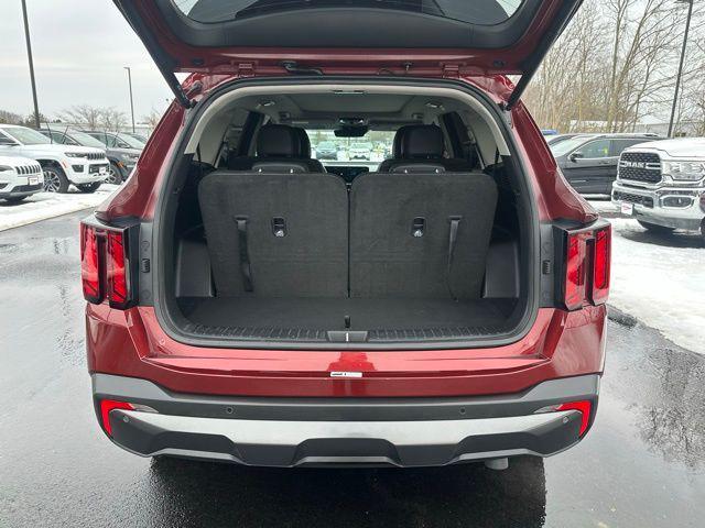 used 2024 Kia Sorento car, priced at $32,000