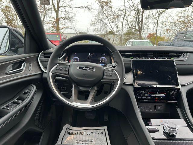 new 2025 Jeep Grand Cherokee car, priced at $46,669