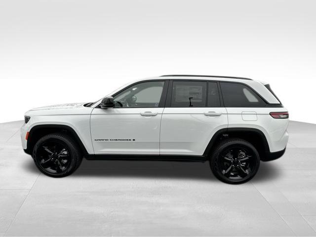 new 2025 Jeep Grand Cherokee car, priced at $46,669