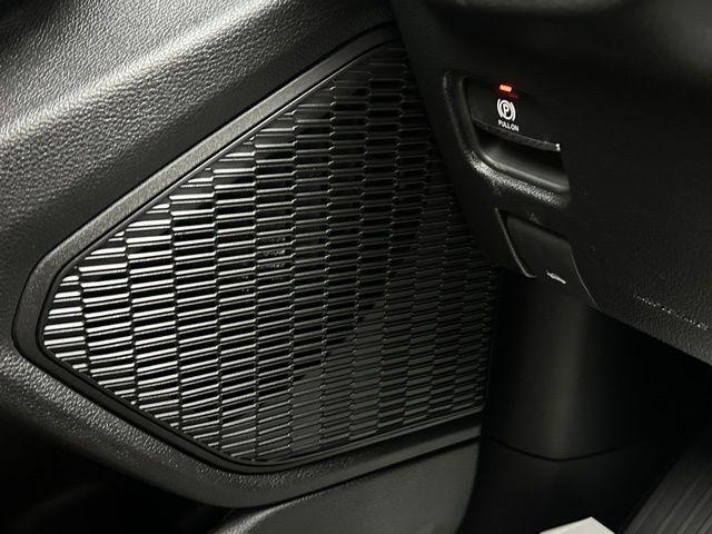 new 2025 Jeep Grand Cherokee car, priced at $46,669