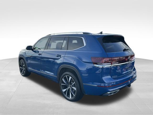 used 2025 Volkswagen Atlas car, priced at $40,490