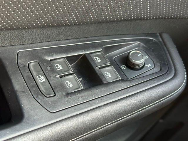 used 2025 Volkswagen Atlas car, priced at $40,490