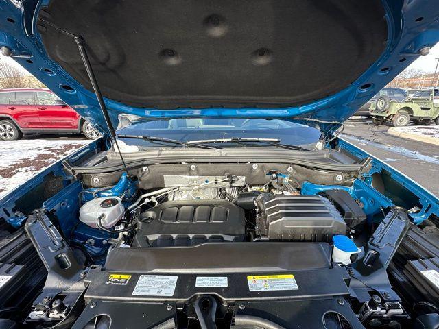 used 2025 Volkswagen Atlas car, priced at $40,490