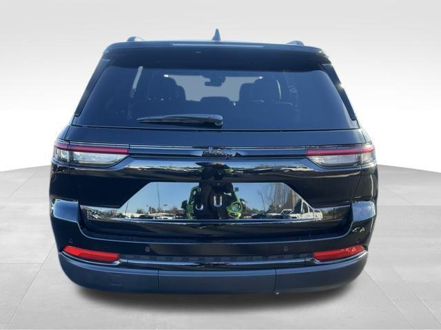new 2025 Jeep Grand Cherokee car, priced at $49,094